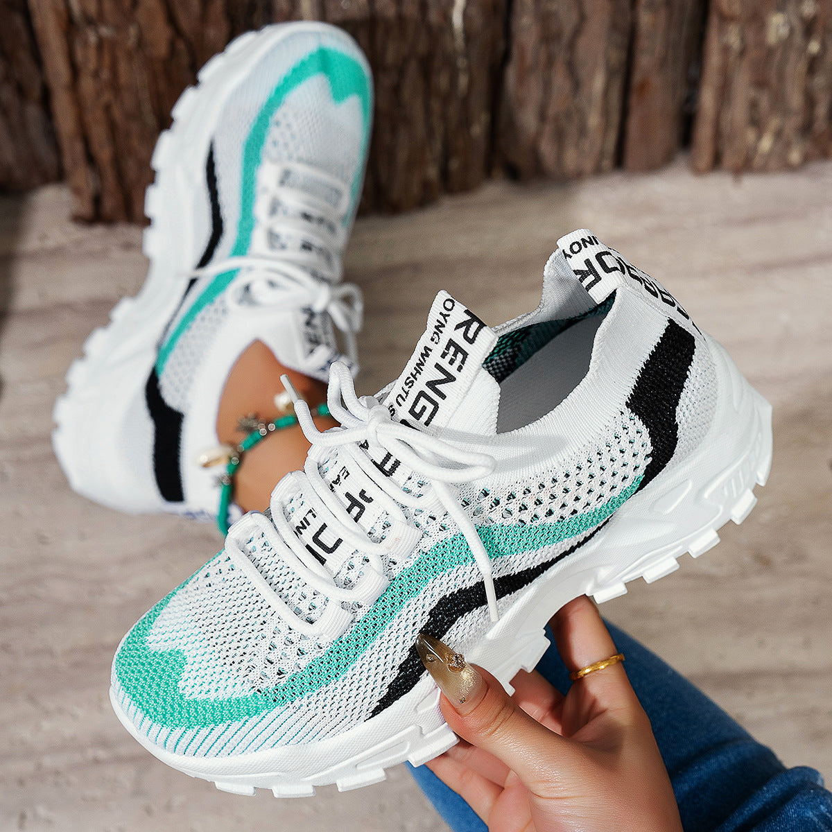 Women's Lightweight Flexible Sports Sneakers