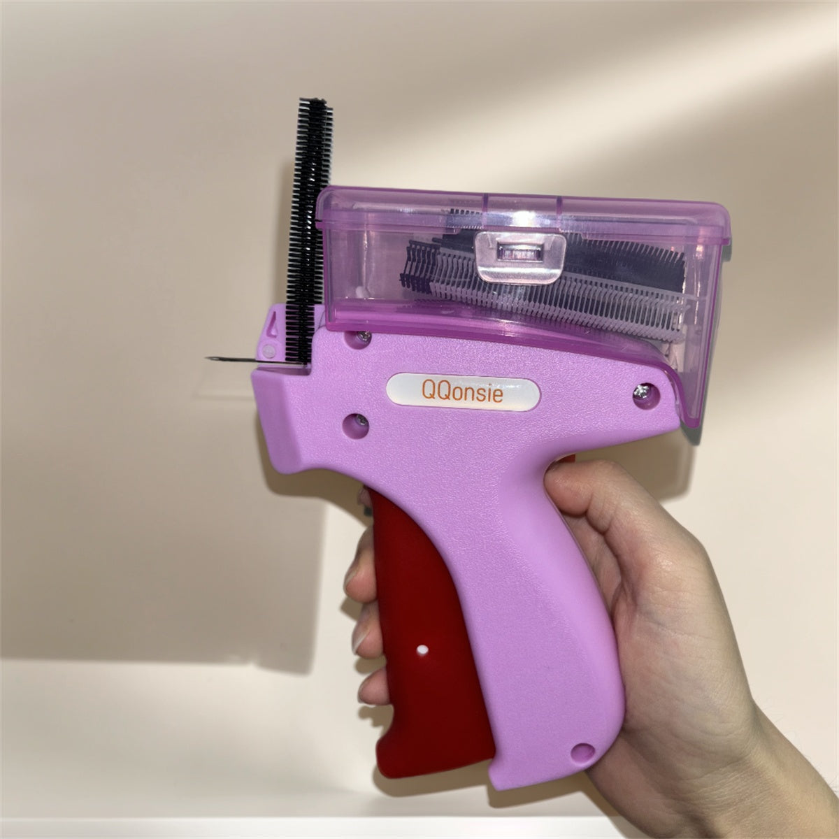 Quick Clothing Fixer, 1 Count Handheld Tag Attacher Gun With 5 Counts Needles & 1000pcs Barbs Fasteners, Sewing Craft Kit For Retail Hang Price Fabric