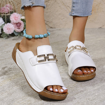 Women's Open-Toe Sandal Slippers With Metal Accessories