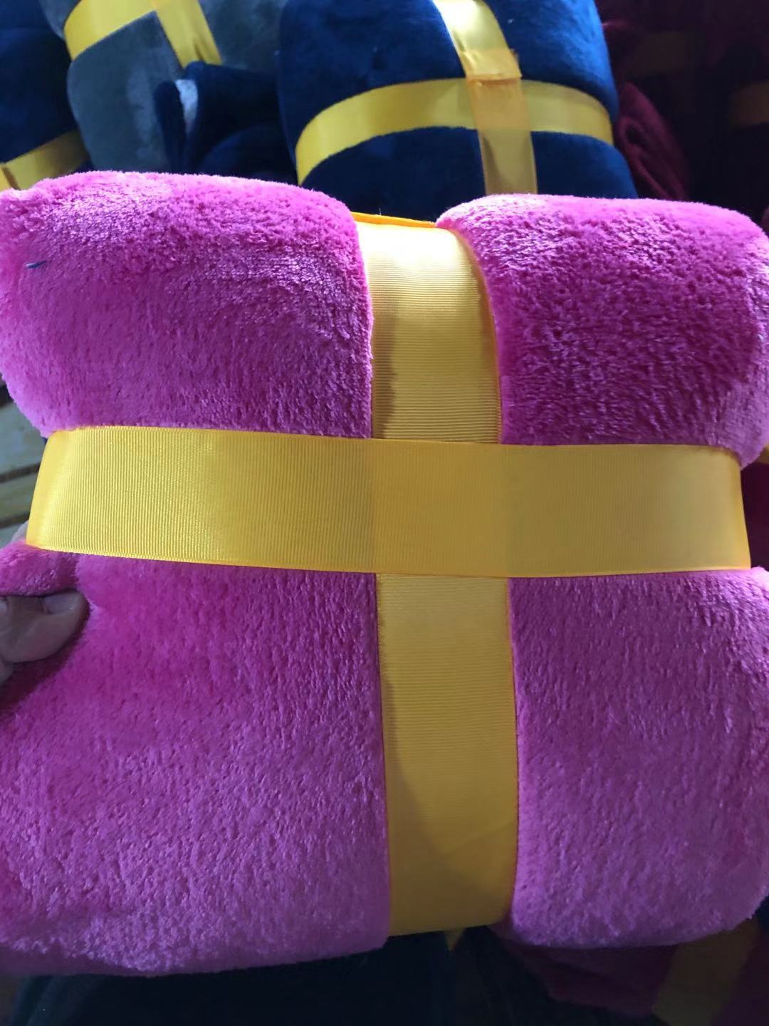 TV products huggle hoodie lazy pullover TV blanket outdoor cold clothing hooded fleece warm clothing