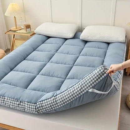Mattress With Checkered Three-dimensional Edges
