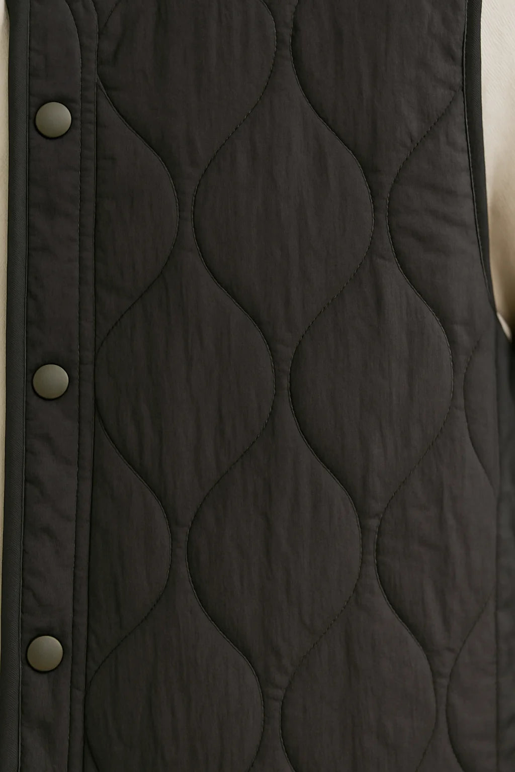 Women’s Quilted Sleeveless Vest With Soft Fur Lining