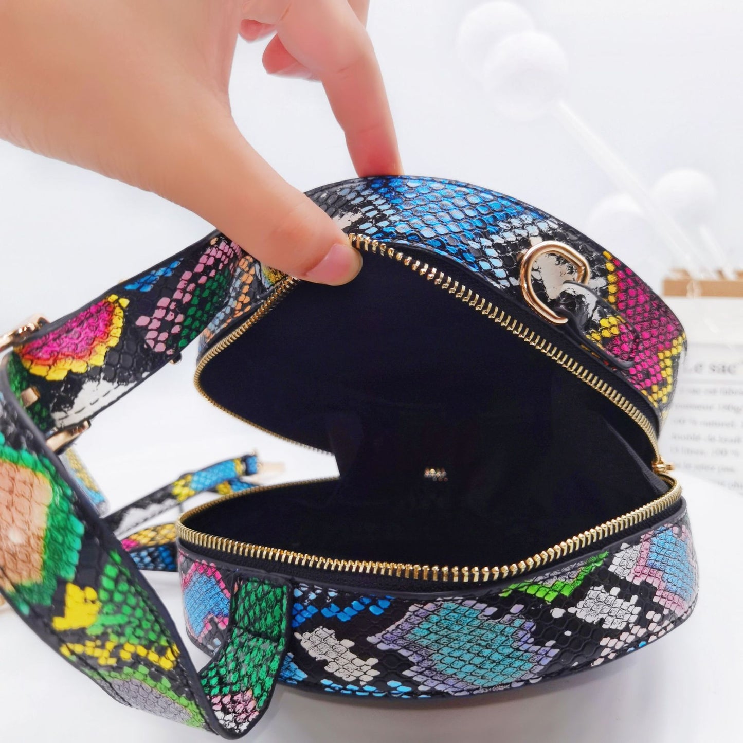 Colorful Snake Printing Purses and Sandals Set