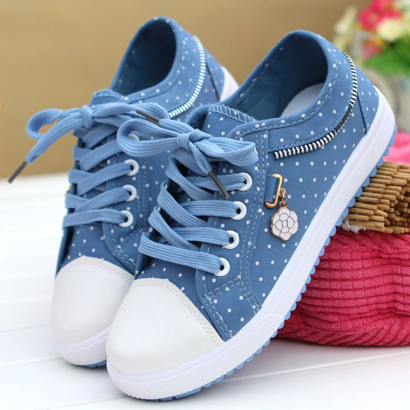 Shoes female students Korean version of the flat breathable girls canvas shoes casual sports shoes board shoes junior high school students summer women's shoes