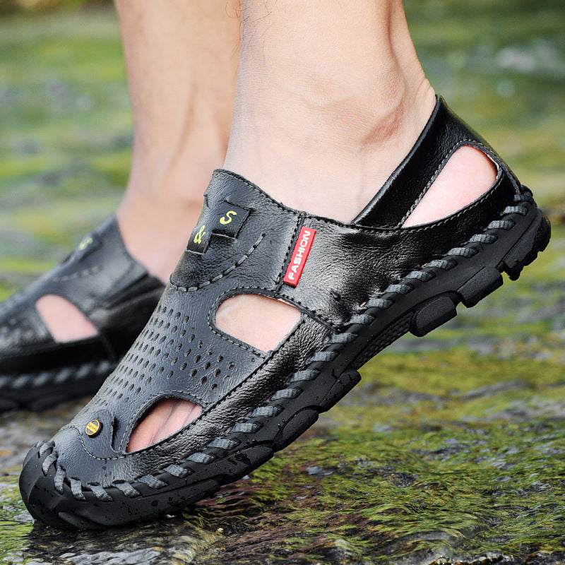 Sandals men summer 2023 new outdoor soft sole casual shoes men Korean style trendy men's breathable beach shoes driving