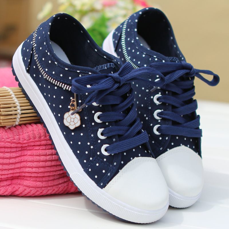 Shoes female students Korean version of the flat breathable girls canvas shoes casual sports shoes board shoes junior high school students summer women's shoes