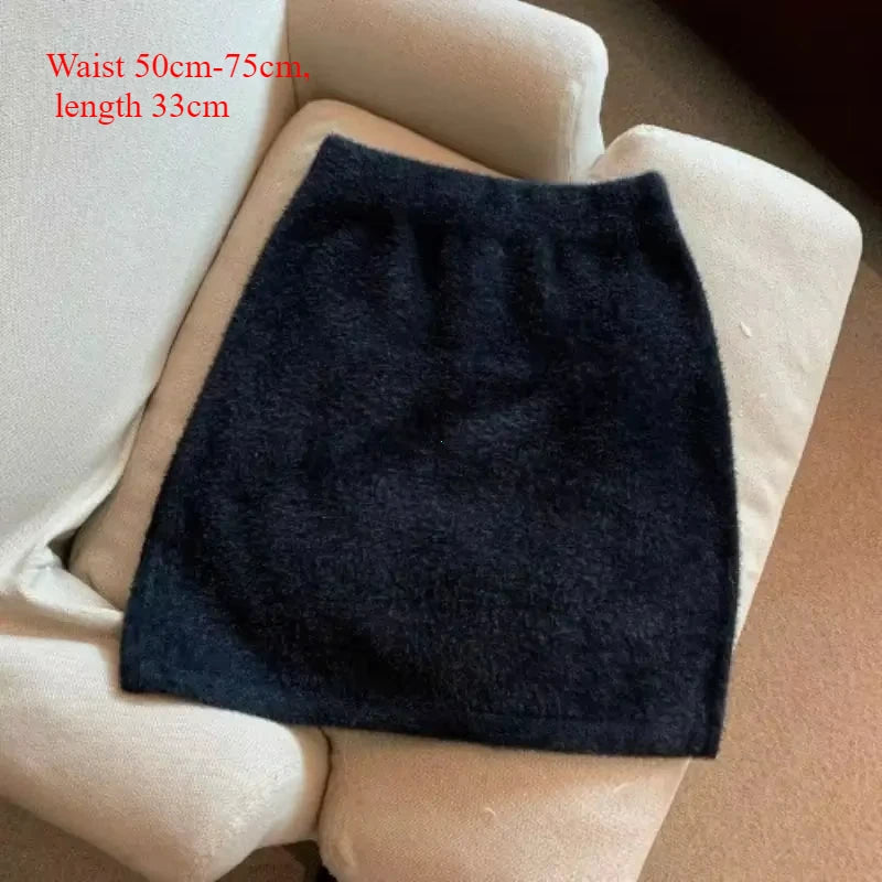 Women's Imitation Fur Elastic Waist Slim Short Skirt