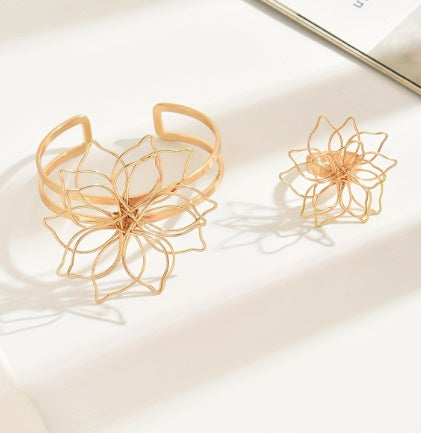 Women's Fashion Jewelry Set, Lattice Flower Ring and Bracelet With Inlaid Lattice Line Flower